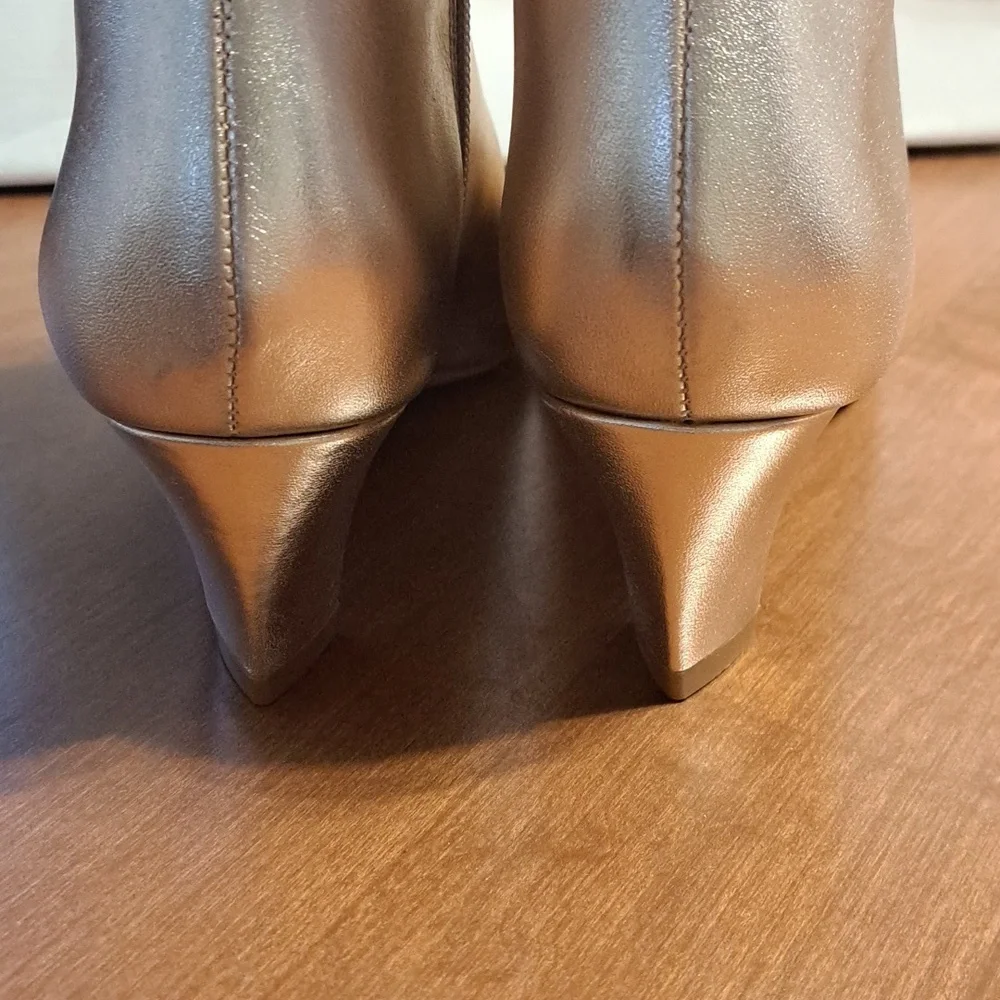 FLASH SALE SCHUTZ Metallic Gold Ankle Booties Mew $198 - Picture 6 of 7